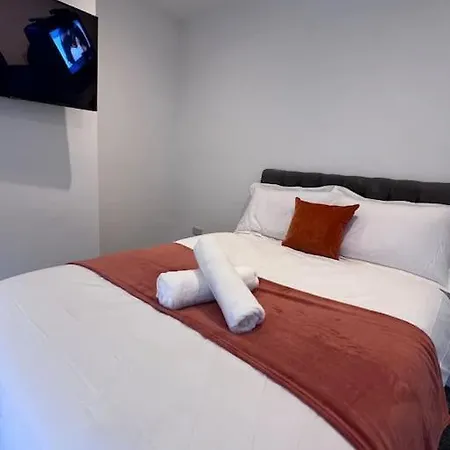 Centre 3bed House بريستول